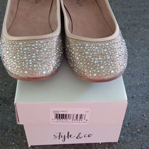 Angelyngld style and co flats